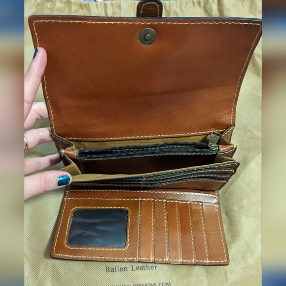 Patricia Nash Wallet - Picture 4 of 5